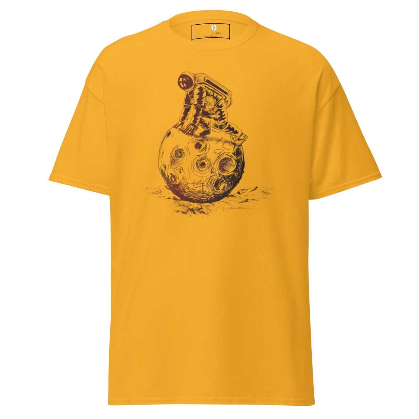 Unisex classic t-shirt - ASTRONAUT PLAYING SPACE - REGULAR - Gold / S